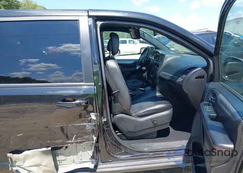 2019 Dodge Grand Caravan Gt from USA, damaged, VIN 2C4RDGEGXKR631180